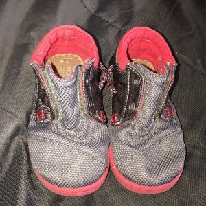 Grey and Red toddler Toms